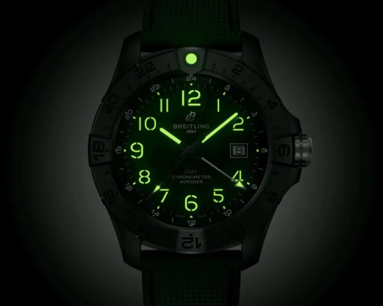 Breitling Avenger Automatic GMT 44 Night Mission< Zegarki Męskie