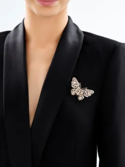 Artelioni Broszka z mosiądzu pozłacana z cyrkoniami - motyl< Wszystkie