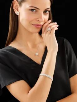 Hot Apart Kolczyki z białego złota z diamentami - kwiaty - 3,88 ct - próba 750