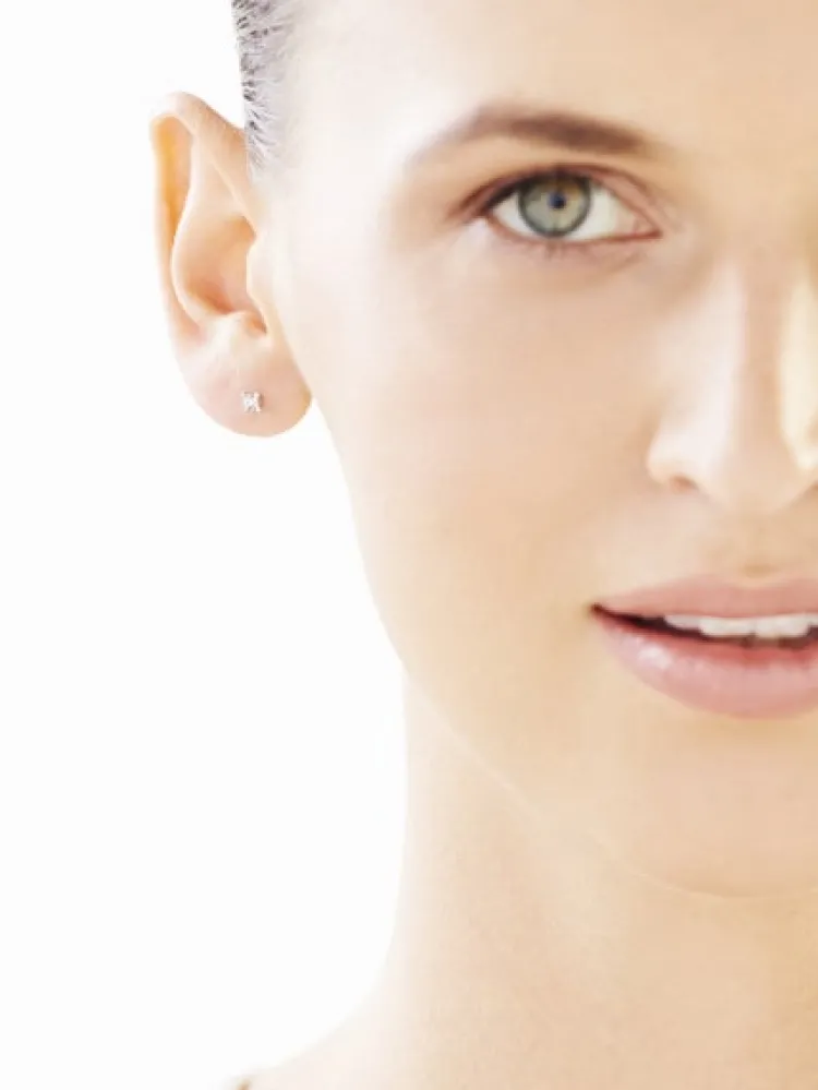 Online Apart Kolczyki z białego złota z brylantami - 0,02 ct - próba 375
