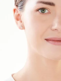 Apart Kolczyki z białego złota z diamentami - róże - 0,006 ct - próba 585< Kolczyki Z Diamentami