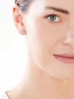 Apart Kolczyki z żółtego i białego złota z diamentami - rozety - 0,08 ct - próba 585< Wszystkie