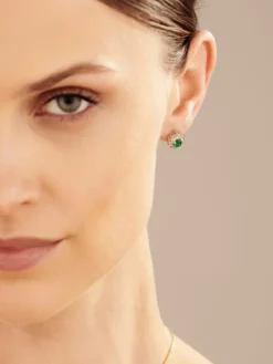 Apart Kolczyki z żółtego i białego złota z brylantami i szmaragdami - próba 585< Kolczyki Z Diamentami