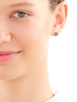 Discount Apart Kolczyki z żółtego złota z czarnymi diamentami - 0,12 ct - próba 375