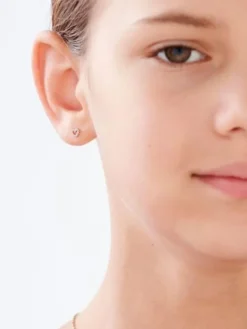 Apart Kolczyki z żółtego złota z diamentami - serca - 0,04 ct - próba 375< Kolczyki Z Diamentami