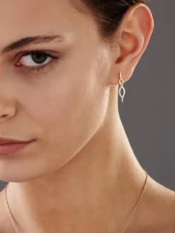 Apart Kolczyki z żółtego złota z diamentami - 0,02 ct - próba 585< Wszystkie