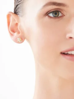 Outlet Apart Kolczyki z żółtego złota z diamentami - 0,06 ct - próba 585