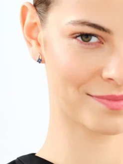 Sale Apart Kolczyki z żółtego złota z diamentami i szafirami syntetycznymi - kwiaty - próba 375