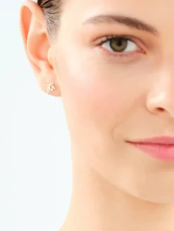 Apart Kolczyki z żółtego złota z diamentami - liście - 0,01 ct - próba 585< Wszystkie