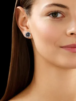Apart Kolczyki z żółtego złota z diamentami i szafirami - kwiaty - próba 585< Wszystkie