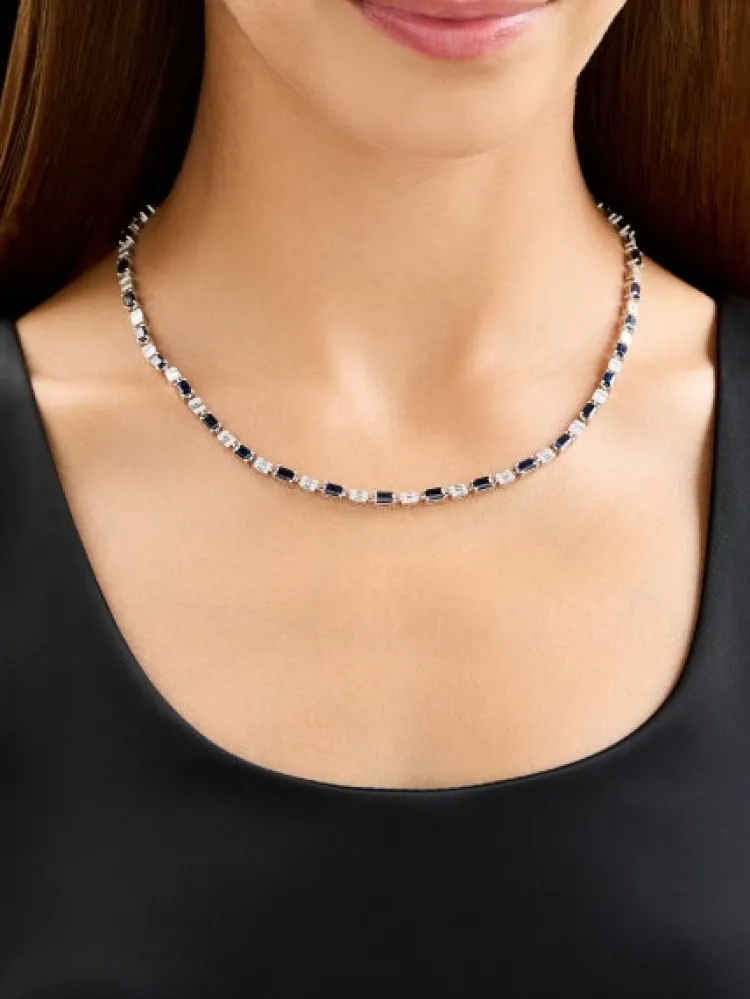 Outlet Apart Naszyjnik z białego złota z diamentami i szafirami - 45 cm - próba 750