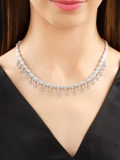 Sale Apart Naszyjnik z białego złota z diamentami - 11,81 ct - próba 750