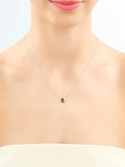 Apart Naszyjnik z białego złota z brylantami - yin yang - 0,16 ct - próba 585< Naszyjniki