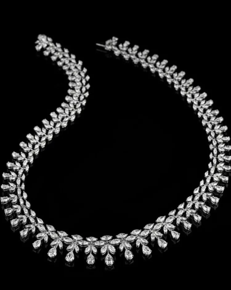 Apart Naszyjnik z białego złota z diamentami - 28,07 ct - próba 750< Wszystkie