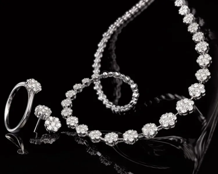 Apart Naszyjnik z białego złota z brylantami - 3,97 ct - próba 585< Naszyjniki
