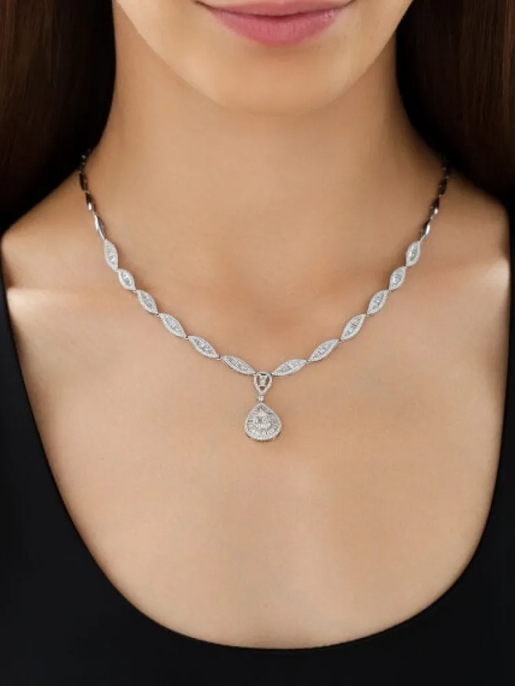 Apart Naszyjnik z białego złota z diamentami - 2,49 ct - próba 750< Naszyjniki