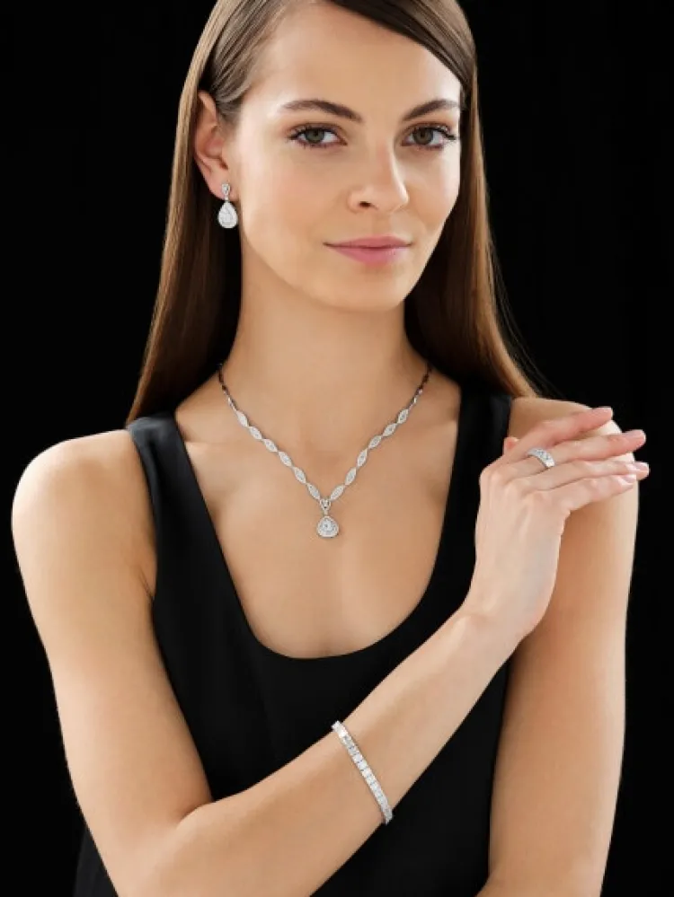 Apart Naszyjnik z białego złota z diamentami - 2,49 ct - próba 750< Naszyjniki