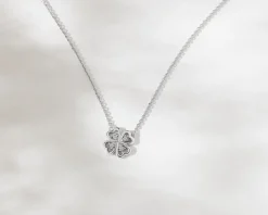 Sale Apart Naszyjnik z białego złota z diamentami - koniczyna - 0,02 ct - próba 375