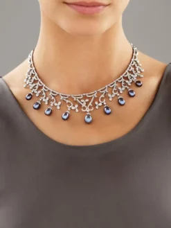 Outlet Apart Naszyjnik z białego złota z diamentami i perłami - próba 750