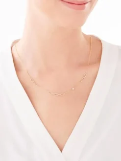 Apart Naszyjnik z żółtego złota z diamentami - 0,006 ct - próba 375< Naszyjniki