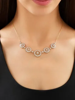 Apart Naszyjnik z żółtego złota z diamentami - rozety - 0,60 ct - próba 585< Naszyjniki
