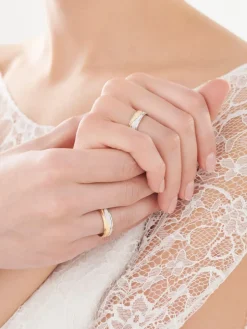 New Apart Obrączki Ślubne .  Żółte i białe złoto rodowane. Wzór 410