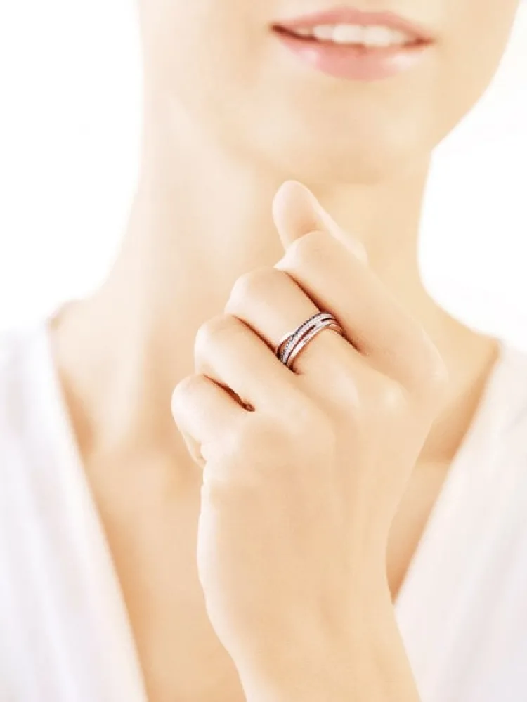 Best Apart Pierścionek z białego złota z diamentami - 0,17 ct - próba 585