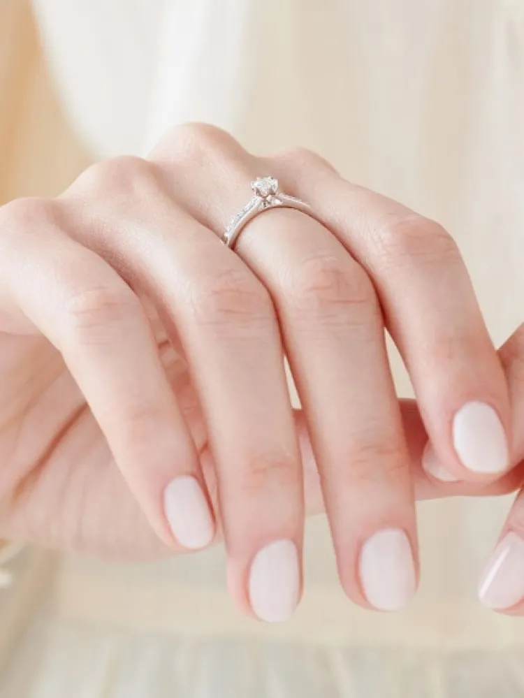 Clearance Apart Pierścionek z białego złota z brylantami - 0,23 ct - próba 750
