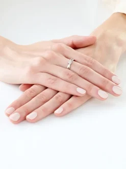 Apart Pierścionek z białego złota z diamentami - 0,04 ct - próba 375< Pierścionki