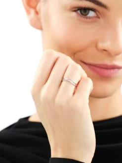 Apart Pierścionek z białego złota z diamentami - 0,02 ct - próba 375< Pierścionki