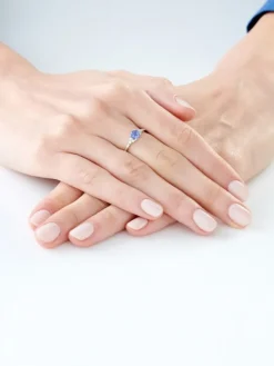 Discount Apart Pierścionek z białego złota z brylantami i tanzanitem - próba 585