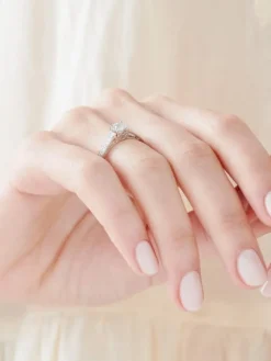 Apart Pierścionek z białego złota z brylantami - 0,40 ct - próba 585< Pierścionki