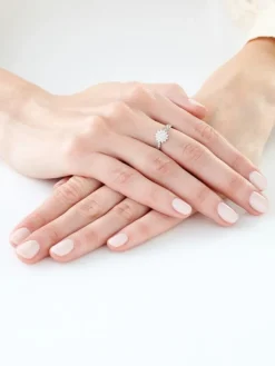 Apart Pierścionek z białego złota z brylantami - 0,25 ct - próba 375< Pierścionki