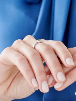 Apart Pierścionek z białego złota z diamentami - 0,15 ct - próba 585< Pierścionki