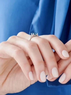 Apart Pierścionek z białego złota z diamentami i topazem London Blue - próba 375< Pierścionki