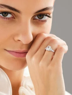 Apart Pierścionek z białego złota z diamentami laboratoryjnymi - 2,76 ct - próba 750< Pierścionki