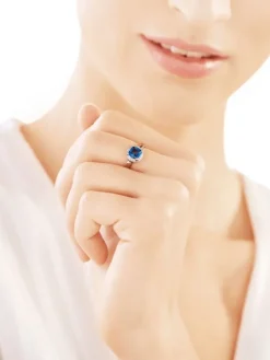 Apart Pierścionek z białego złota z diamentami i topazem London Blue - próba 375< Pierścionki