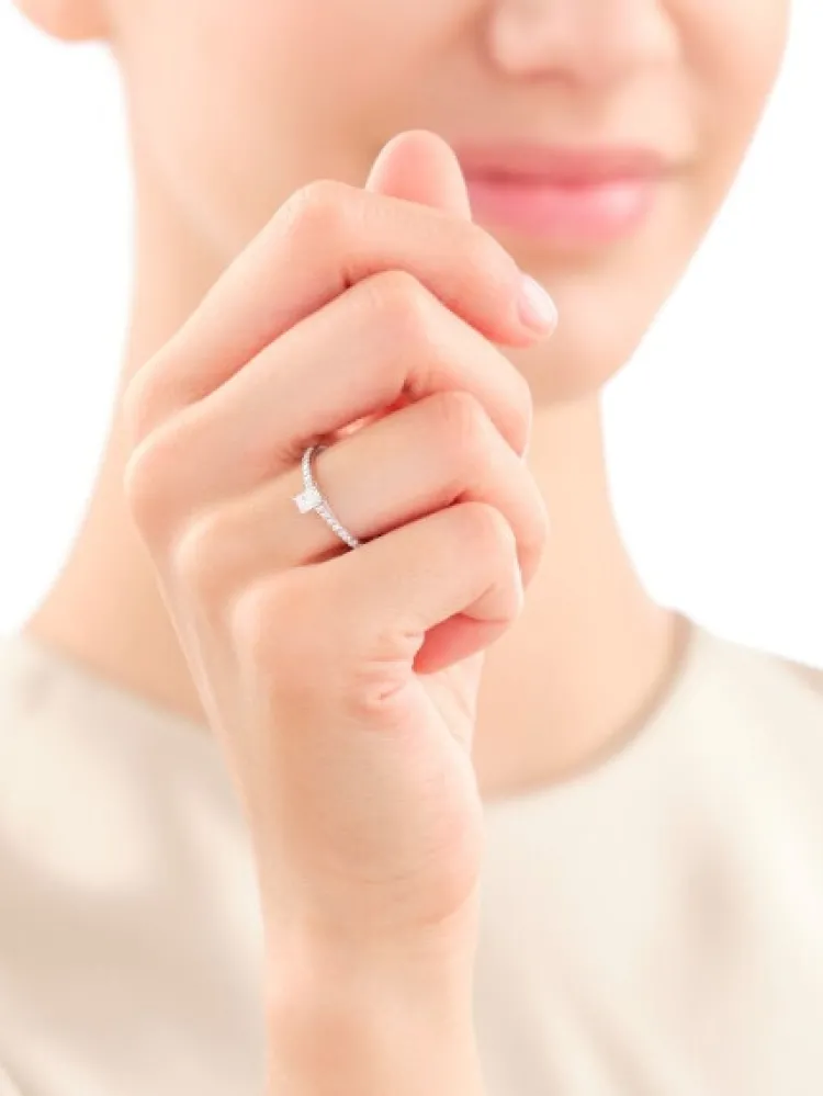 Best Apart Pierścionek z białego złota z diamentami - SI2/H - 0,41 ct - próba 585