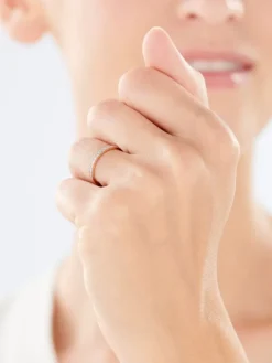 Clearance Apart Pierścionek z różowego złota z brylantami - 0,10 ct - próba 375