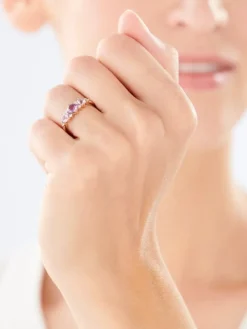 Apart Pierścionek z różowego złota z diamentami i ametystami - próba 375< Pierścionki