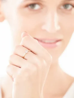 Sale Apart Pierścionek z żółtego i białego złota z brylantem - 0,02 ct - próba 375