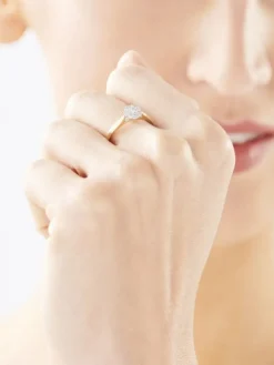 Apart Pierścionek z żółtego i białego złota z diamentami - 0,05 ct - próba 375< Pierścionki