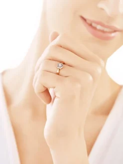 Apart Pierścionek z żółtego i białego złota z brylantem - 0,06 ct - próba 585< Pierścionki