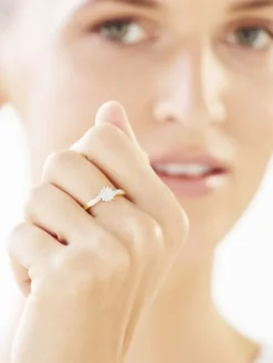 Apart Pierścionek z żółtego i białego złota z brylantami - 0,12 ct - próba 585< Pierścionki