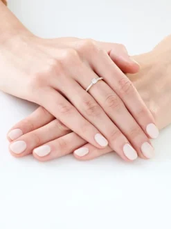 Discount Apart Pierścionek z żółtego i białego złota z diamentami - 0,36 ct - próba 585