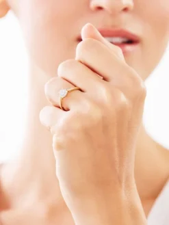 Apart Pierścionek z żółtego i białego złota z diamentami - 0,11 ct - próba 585< Pierścionki
