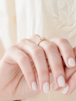 Apart Pierścionek z żółtego złota z diamentami - 0,15 ct - próba 585< Pierścionki