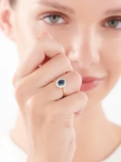 Discount Apart Pierścionek z żółtego złota z diamentami i topazem London Blue - próba 585