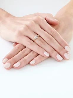 Outlet Apart Pierścionek z żółtego złota z diamentami - 0,24 ct - próba 585