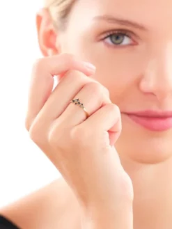 Apart Pierścionek z żółtego złota z czarnymi brylantami - 0,20 ct - próba 585